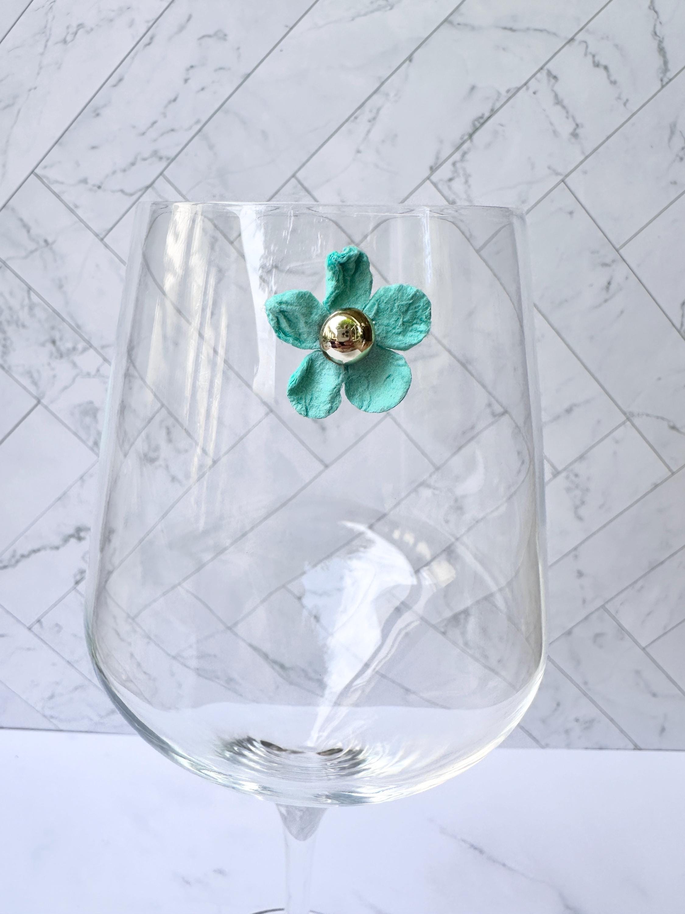Floral Magnetic Wine Charms, Sparkling Drink Markers, Wedding Favors, Hostess Gift, Set of 6
