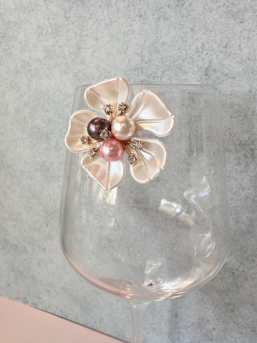 Floral Magnetic Wine Charms, Sparkling Drink Markers, Wedding Favors, Hostess Gift