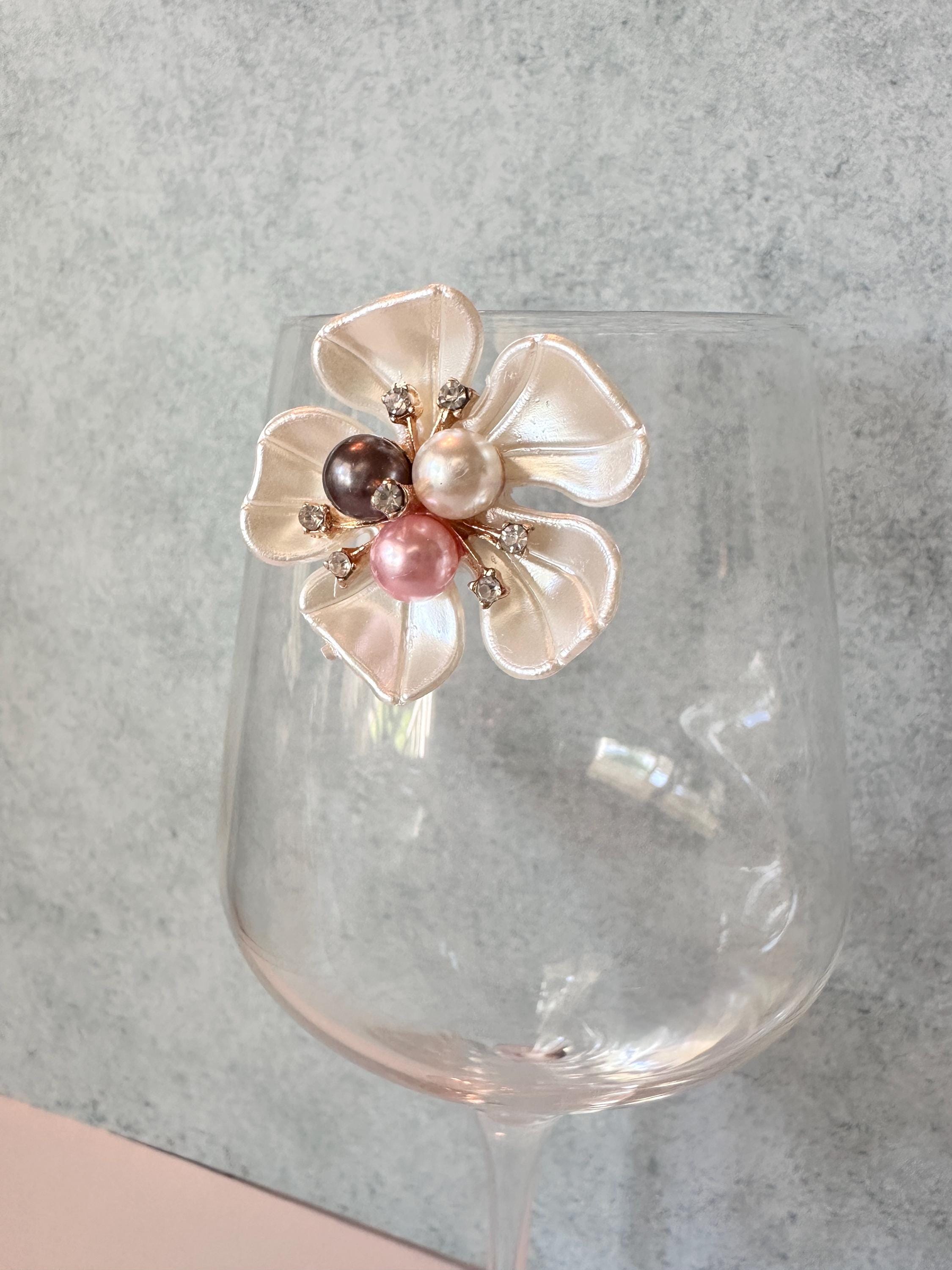Floral Magnetic Wine Charms, Sparkling Drink Markers, Wedding Favors, Hostess Gift