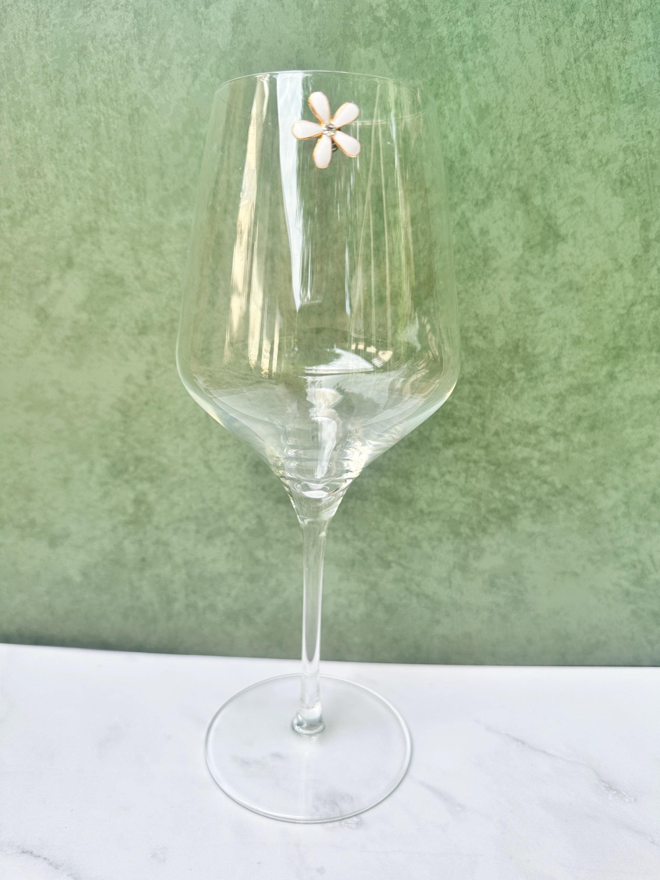 Floral Magnetic Wine Charms, Sparkling Drink Markers, Wedding Favors, Hostess Gift, Set of 6