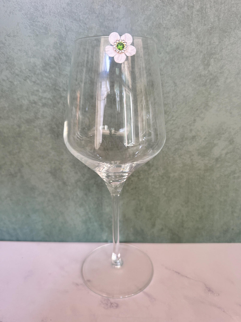 Floral Magnetic Wine Charms, Sparkling Drink Markers, Wedding Favors, Hostess Gift, Set of 6