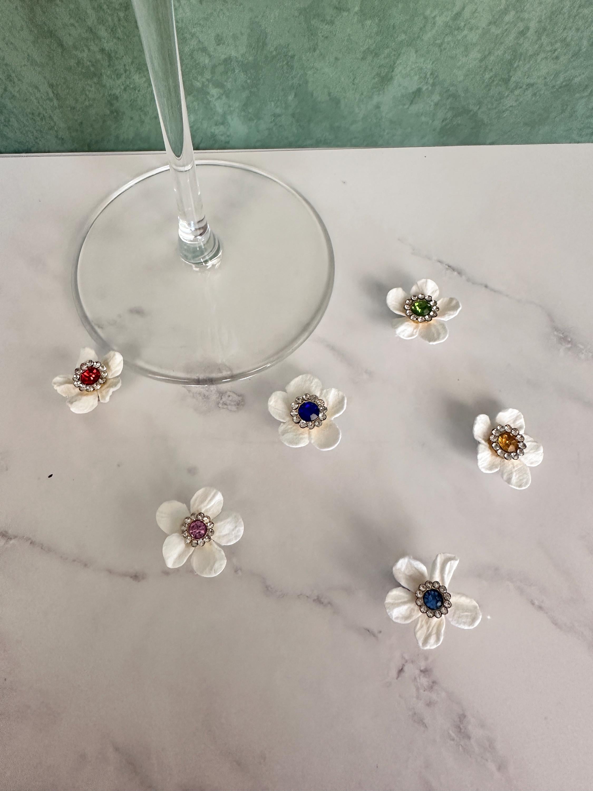 Floral Magnetic Wine Charms, Sparkling Drink Markers, Wedding Favors, Hostess Gift, Set of 6