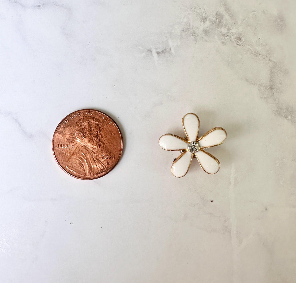 Floral Magnetic Wine Charms, Sparkling Drink Markers, Wedding Favors, Hostess Gift, Set of 6