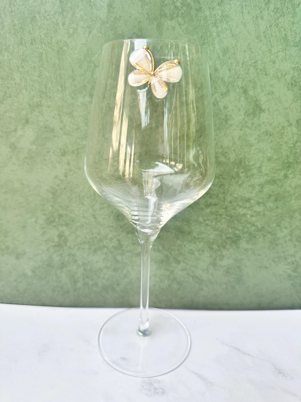Floral Magnetic Wine Charms, Sparkling Drink Markers, Wedding Favors, Hostess Gift, Set of 6
