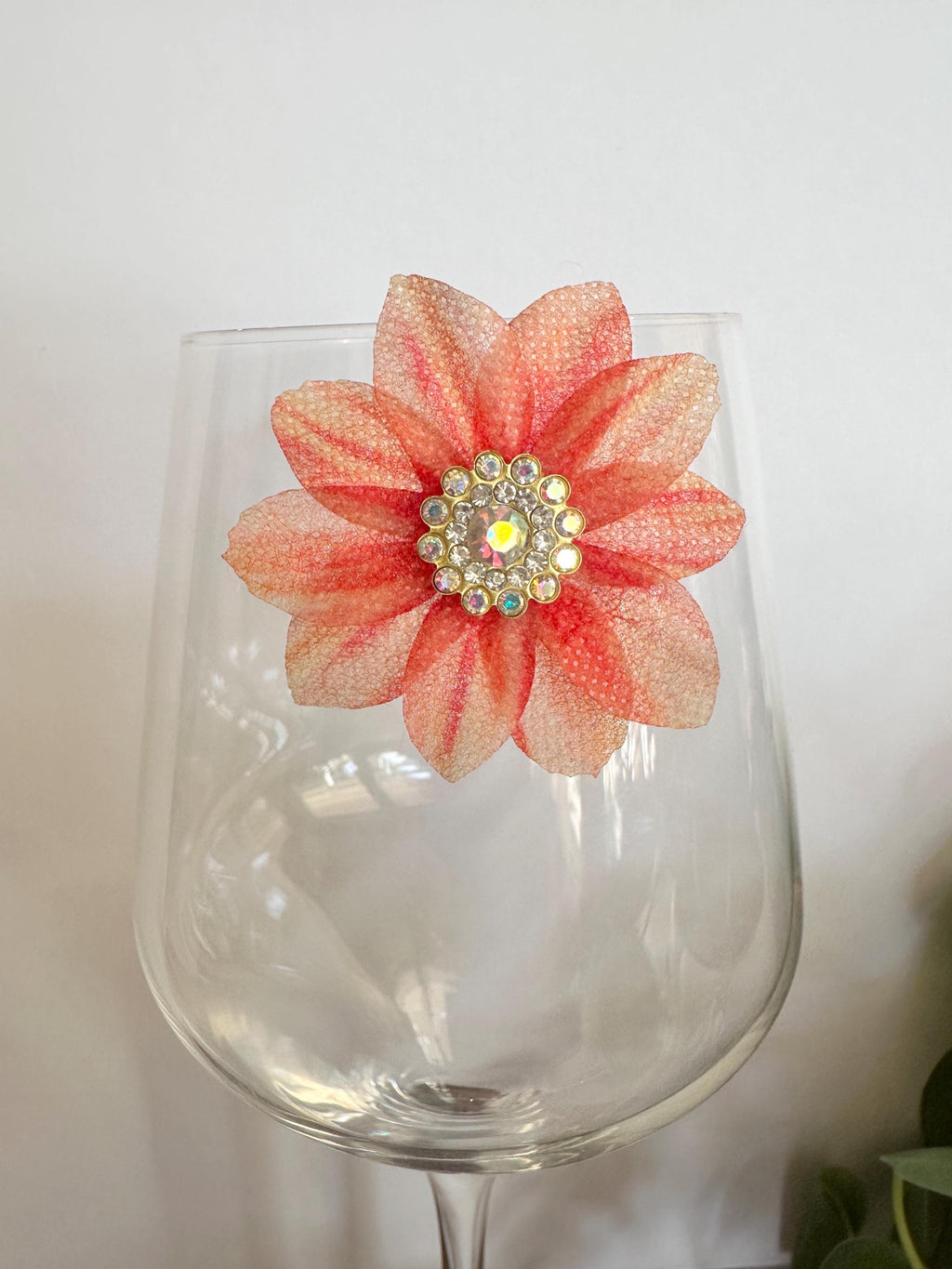 Floral Magnetic Wine Charms, Sparkling Drink Markers, Wedding Favors, Hostess Gift