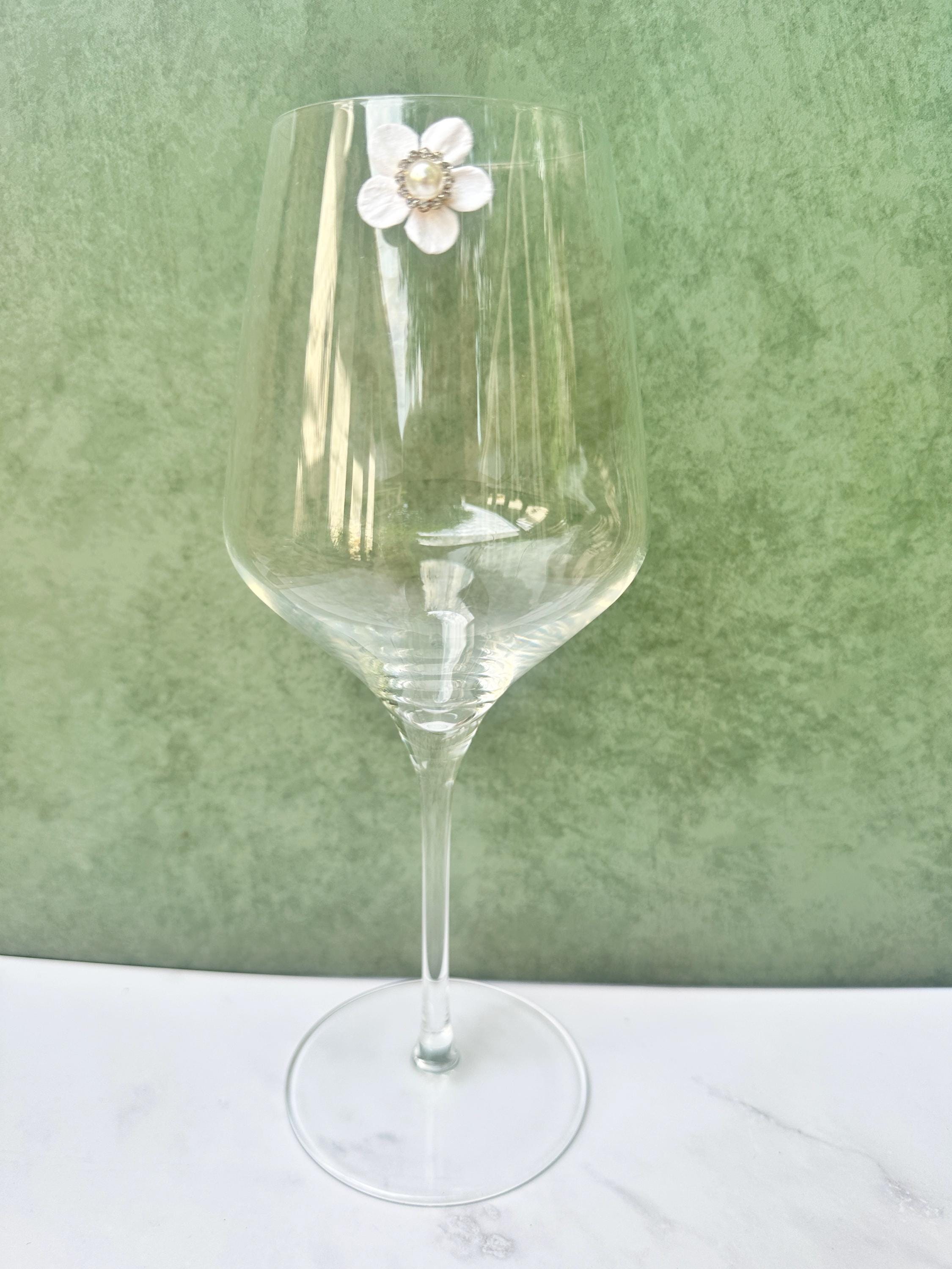 Floral Magnetic Wine Charms, Sparkling Drink Markers, Wedding Favors, Hostess Gift, Set of 6