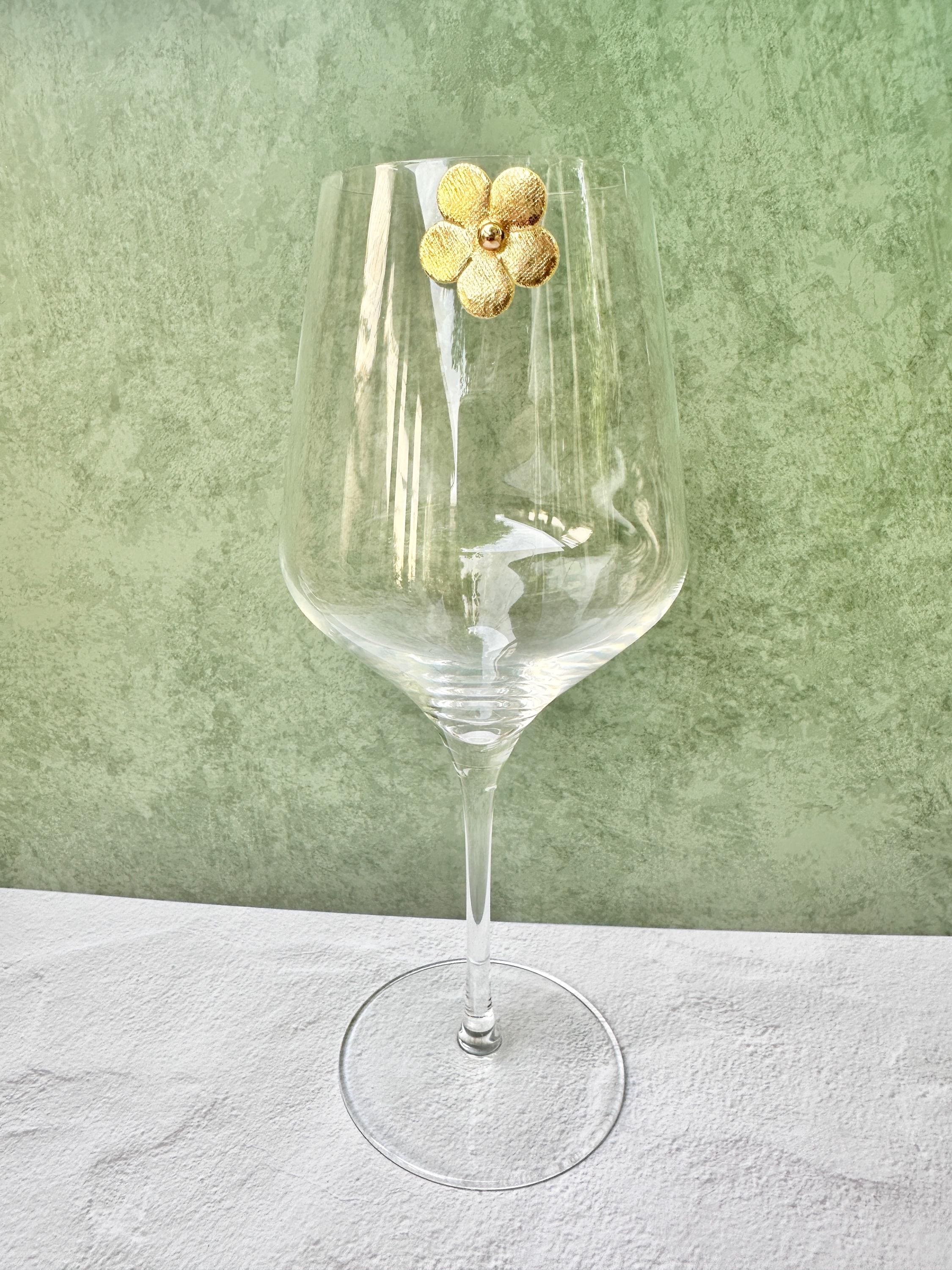 Floral Magnetic Wine Charms, Sparkling Drink Markers, Wedding Favors, Hostess Gift