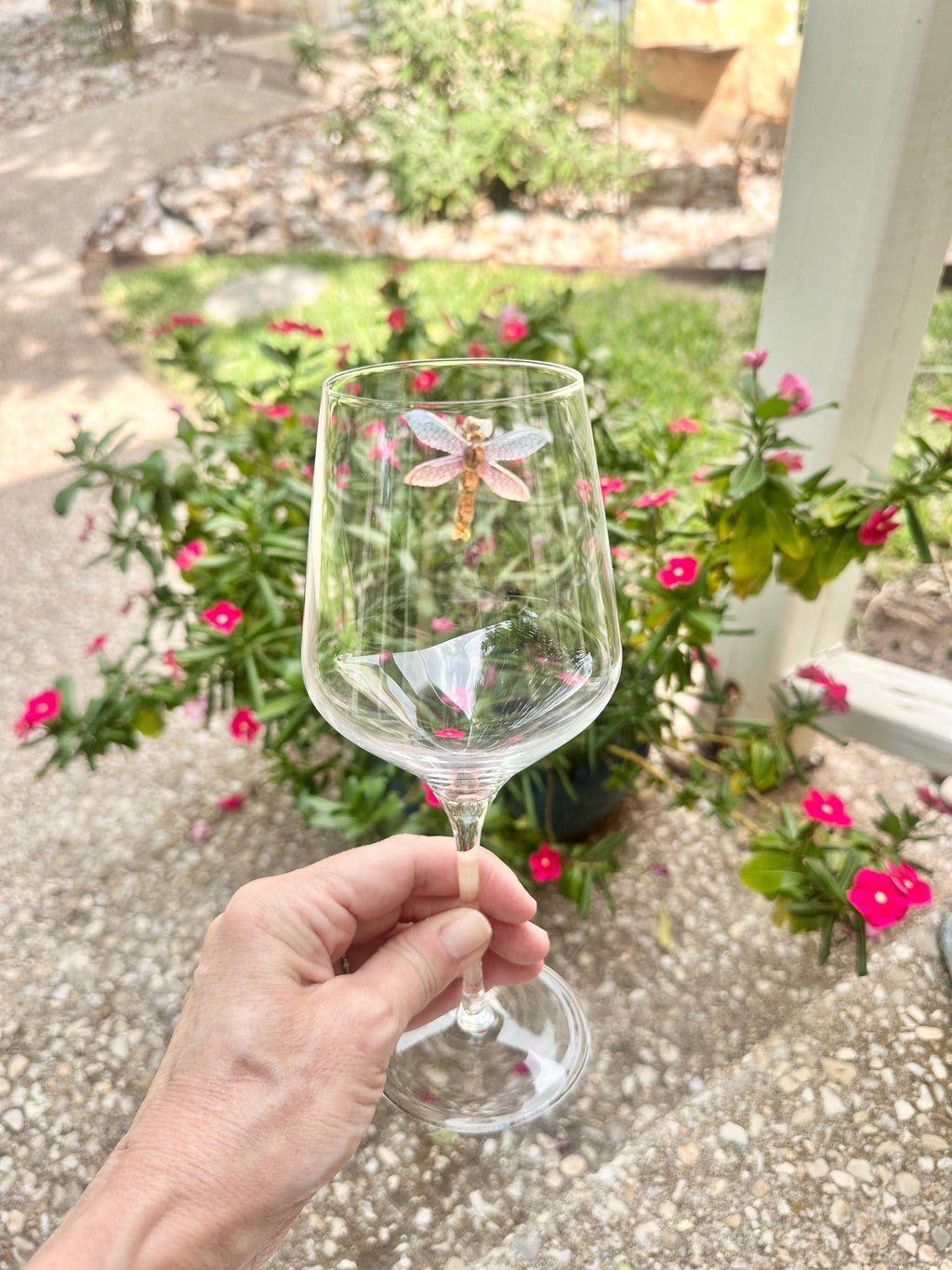 Sparkling Floral Wine Charms, Magnetic Drink Markers, Wedding Favors, Dragonfly Butterfly Set