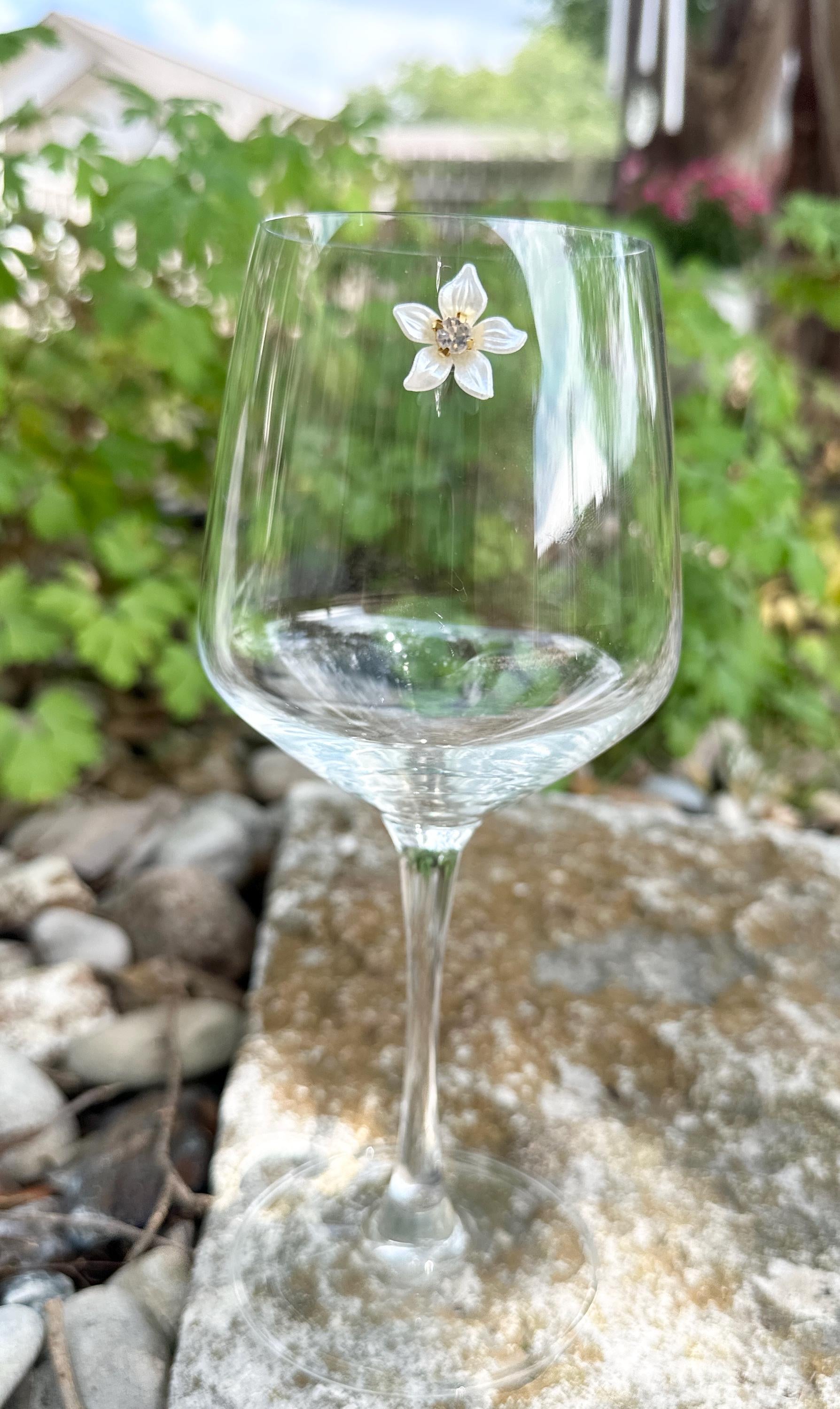 Floral Magnetic Wine Charms, Sparkling Drink Markers, Wedding Favors, Hostess Gift