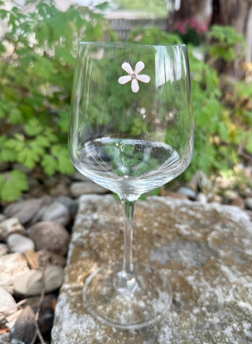 Floral Magnetic Wine Charms, Sparkling Drink Markers, Wedding Favors, Hostess Gift