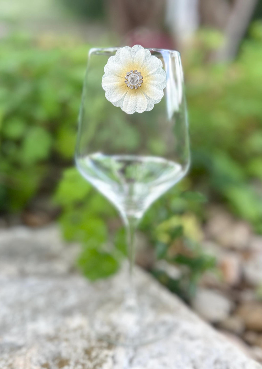 Neutral Pearl and Floral Wine Charms, Drink Markers, Hostess/ Wedding Gifts, Bridesmaids Iseas