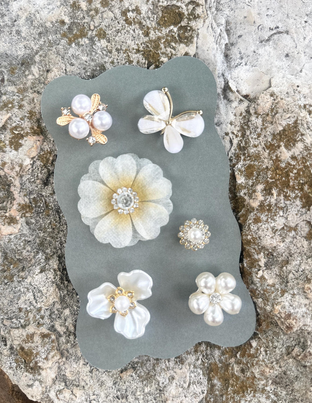 Neutral Pearl and Floral Wine Charms, Drink Markers, Hostess/ Wedding Gifts, Bridesmaids Iseas