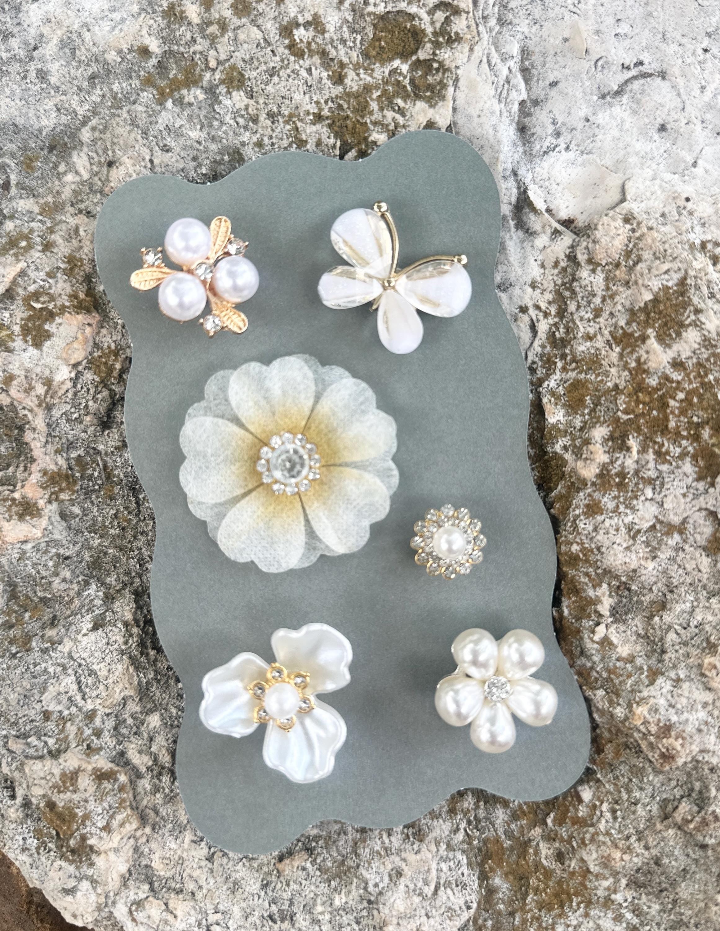 Neutral Pearl and Floral Wine Charms, Drink Markers, Hostess/ Wedding Gifts, Bridesmaids Iseas