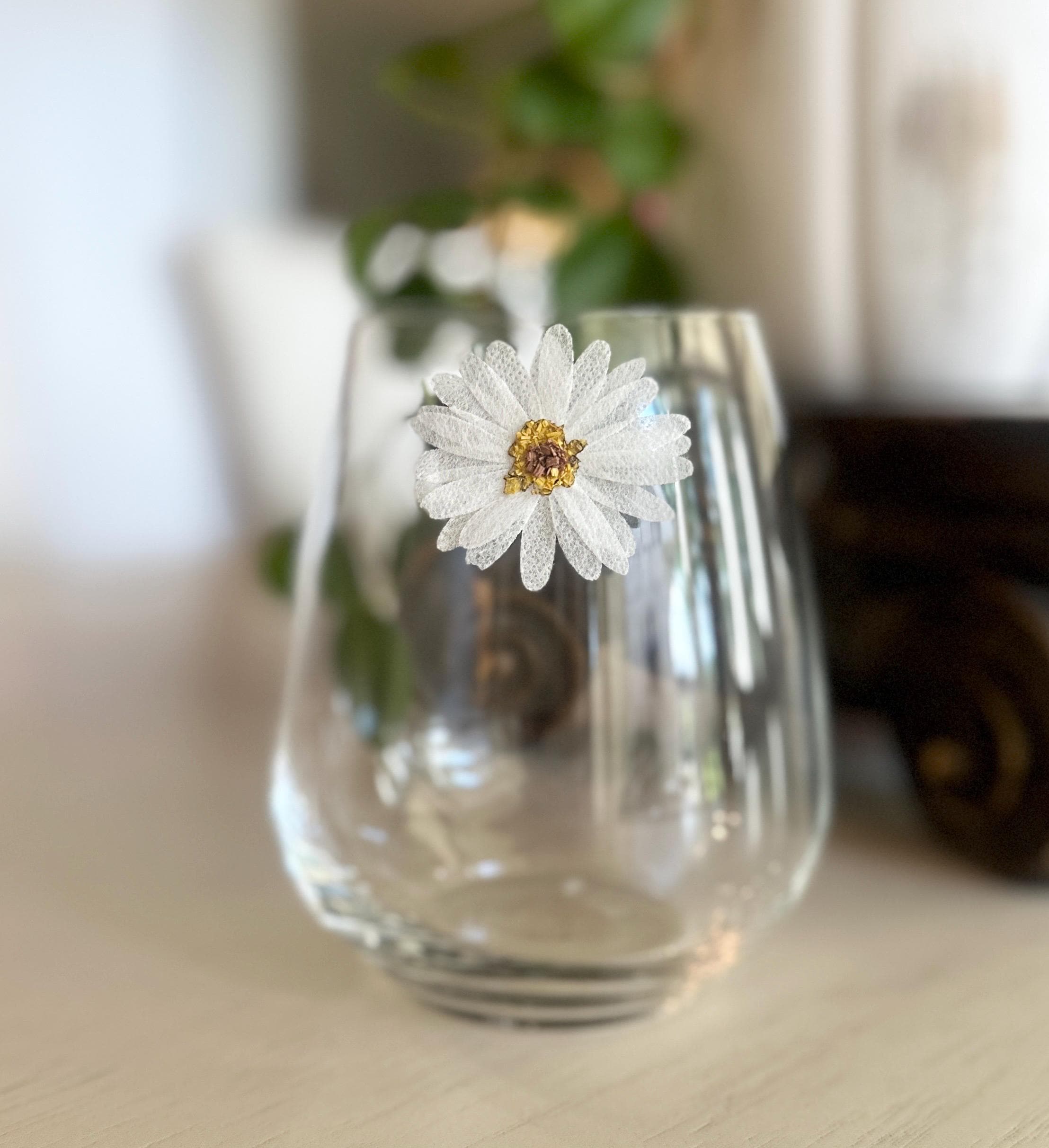 Floral Magnetic Wine Charms: Wedding Favors, Party Drink Markers, Sunflower Rose Butterfly Set