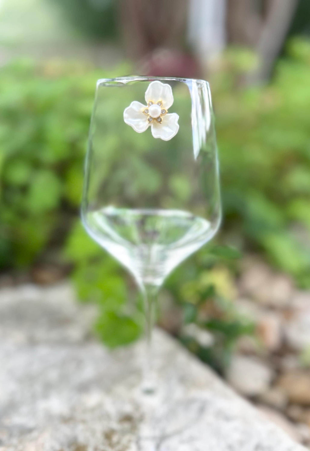Neutral Pearl and Floral Wine Charms, Drink Markers, Hostess/ Wedding Gifts, Bridesmaids Iseas