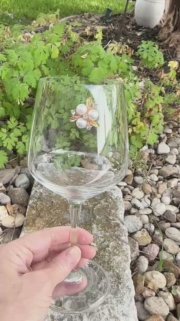 Floral Magnetic Wine Charms, Sparkling Drink Markers, Wedding Favors, Hostess Gift